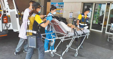 台東賞花遭蜂螫 2起意外5人送醫