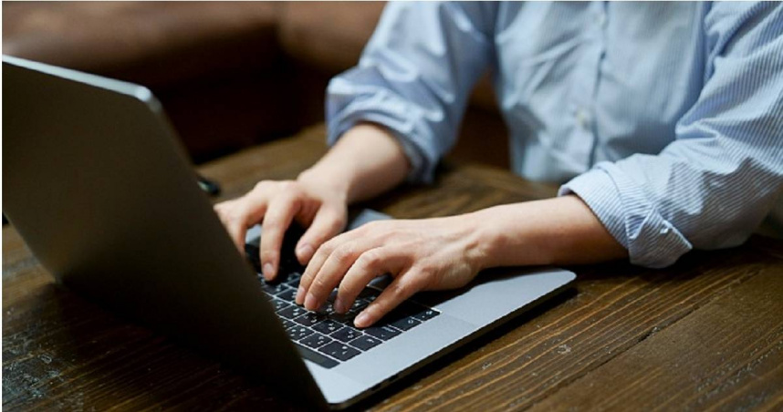 明天5月1日即將迎來「勞動節」，只要是勞工就能放假一天，不過像是軍公教、醫師、公務人員等7大行業，則不具休假資格仍須上班。（示意圖／擷取自TPG達志影像）