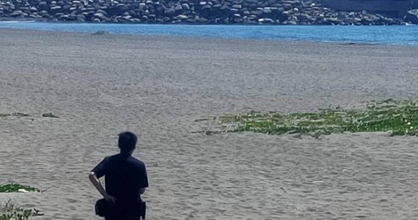 蔡翁獨自前往高雄旗津海域釣魚時，整晚未返家且無音訊，警消及海巡已同步展開搜索。（圖／翻攝畫面）