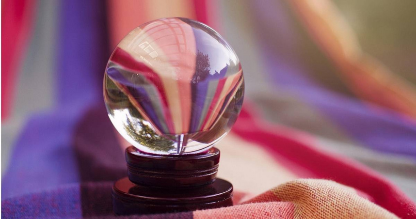 命理師表示，屬虎、龍、馬、狗者下半年在職場有望憑藉個人努力晉升高位。（示意圖／Pixabay）