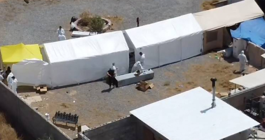 墨西哥華雷斯市一間私人火葬場遭查出381具遺體未火化，遺體被隨意堆放，引發社會譁然。（圖／翻攝自X）