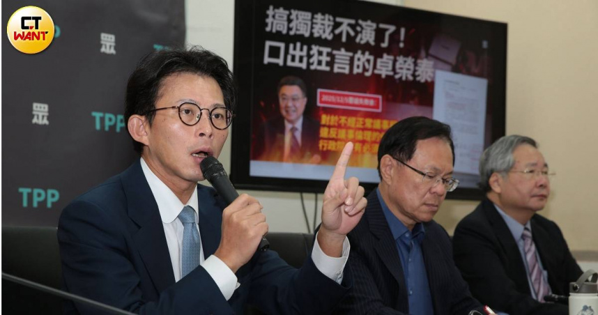 民眾黨主席黃國昌宣布將於11日傍晚訪問美國首府華盛頓。（圖／周志龍攝）