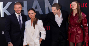 貝克漢家族爆出裂痕，長子布魯克林（右二）與父母關係緊張。（圖／達志／美聯社，下同）