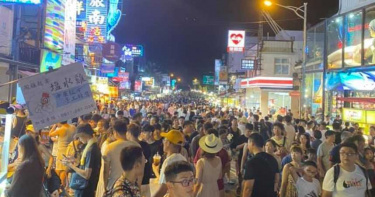 不肯戴口罩!全國夜市人滿滿、近萬人擠爆台東 竟辯:呼吸新鮮空氣