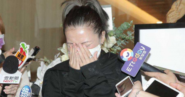 Makiyo蹲地大哭1分鐘 預告羅霈穎冥誕趴「要澎湃地舉行」