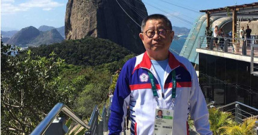 東奧總領隊蔡辰威爽坐商務艙 還嗆選手「走丟確診活該」解釋:開玩笑