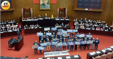 立法院新會期開議 蘇揆報告備詢口罩成焦點
