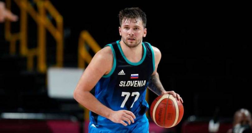 NBA震撼交易，湖人「一眉哥」戴維斯（Anthony Davis）與獨行俠唐西奇（Luka Doncic）互換東家。（圖／達志／美聯社）