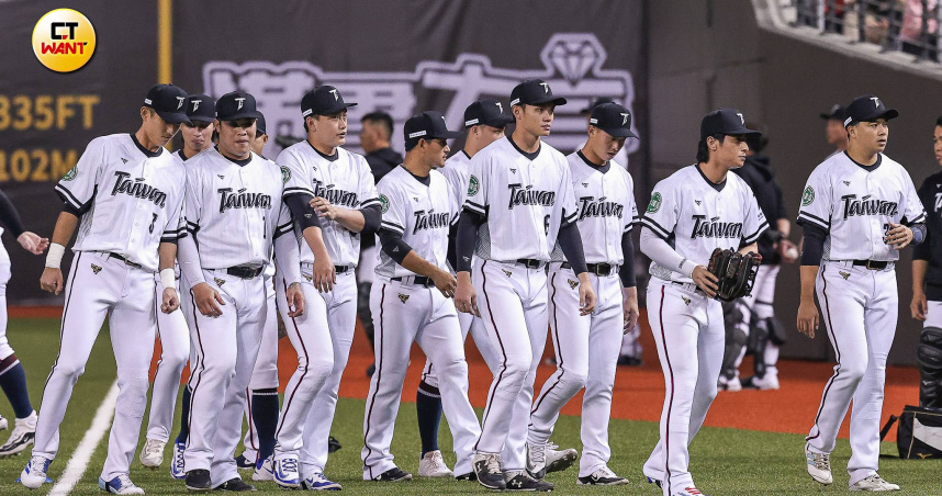 中華隊在經典賽前與韓國樂天巨人進行熱身賽。（圖／趙文彬攝）