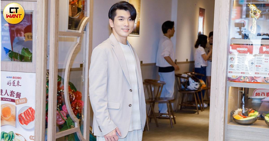 吳政澔少一根腳趾照樣去當兵。（圖／趙文彬攝）