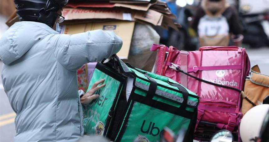近年來，越來越多民眾已經逐漸習慣透過外送平台叫餐。（示意圖／報系資料照）