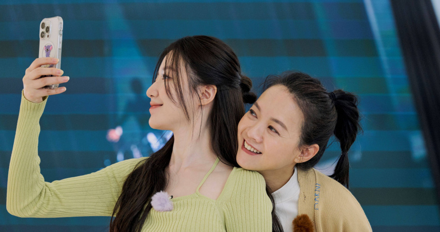 葉舒華登上曾寶儀主持《我們回家吧3》。（圖／三立 、MyVideo提供）