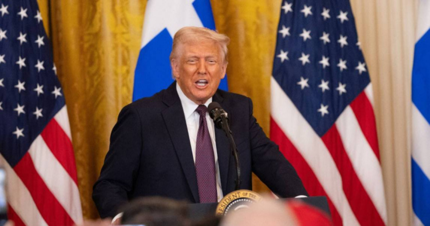 美國總統川普今天透露藥品最高關稅可達250%，目的是希望藥廠在美生產。（圖／新華社）