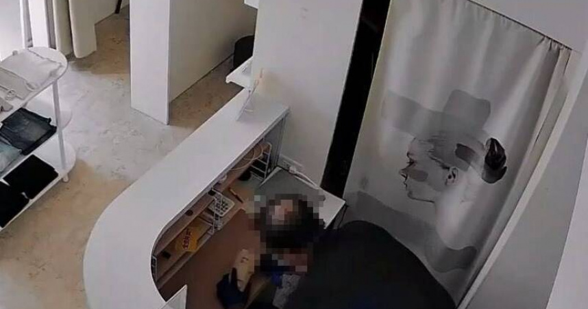 台中一中商圈竊賊9日凌晨撬鎖進入服飾店行竊，動作熟練疑為慣犯。（圖／翻攝自Threads）