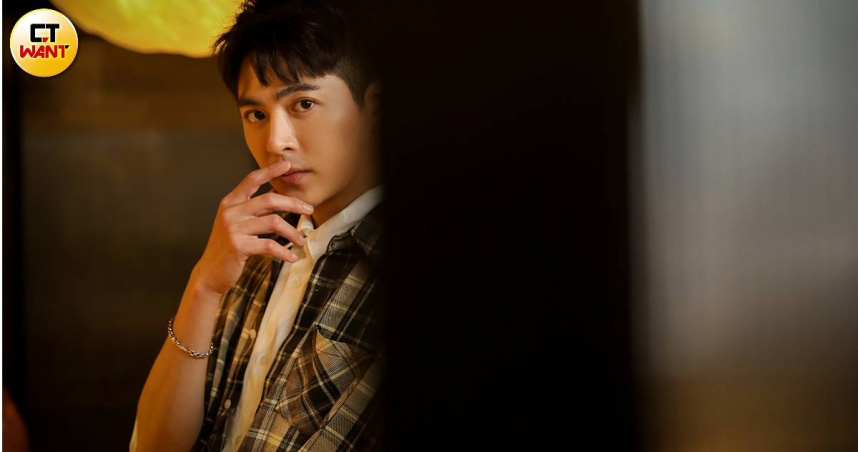 黃新皓不只忙拍戲，也推出首張專輯《新の告白》。（圖／侯世駿攝）