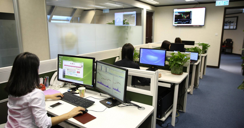 年後轉職潮來臨，不少新鮮人面臨期望薪資抉擇。（示意圖／Pixabay）