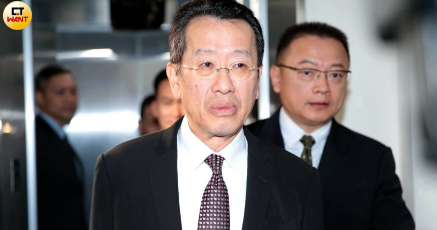 顧立雄表示，按部就班，不管是淺水潛航、深水潛航，主要都要把測試項目要做到完整，而且是在安全確保的情況之下做完整，完整之後再來進行交艦，所以不會設定一個固定的時間。（圖／周志龍攝）