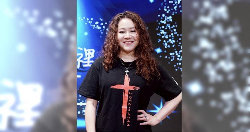 楊蒨時受訪時談及母親因乳癌在去年底10月過世不禁哽咽。（圖／藝起發光、蒙福教會提供）