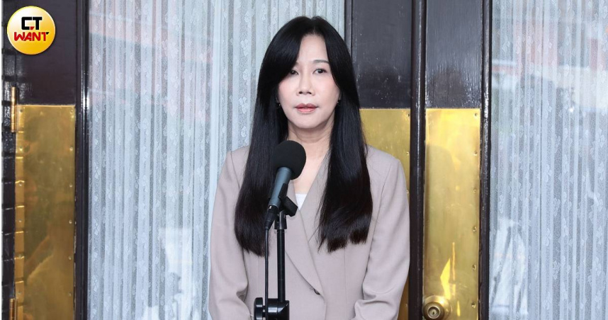 針對遭指介入校園霸凌事件間接導致一名教師被迫離職，國民黨立委萬美玲強調相關指控「子虛烏有」。（圖／周志龍攝）
