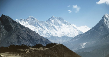 在聖母峰惡劣的環境下，只能人人自危（圖／翻攝自pixabay）