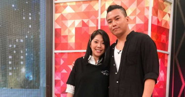 阿弟偷瞄國中女兒手機...看光「曖昧訊息」理智線全斷