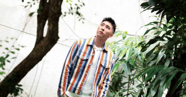 胡釋安 拍到脫水也要拚 不靠爸闖星途