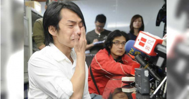 節目談大炳「手機自動開」!下秒大門詭異開啟…名嘴嚇傻 命理師感應:他在現場