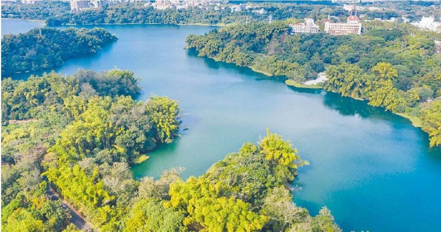 嘉義市蘭潭近滿水位，仁義潭不到50％原因曝。圖為蘭潭湖光山色。（嘉市府提供／本報資料照）