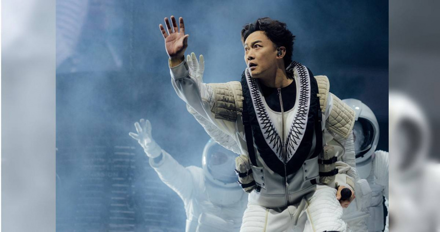 陳奕迅出道30年首次在日本橫濱K-Arena舉行個人演唱會。(圖/環球音樂提供)