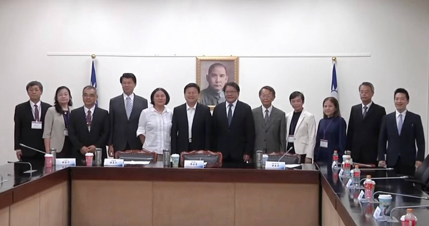 國民黨團總召傅崐萁表示，「死刑」是在國會詢答中的必考題，7位被提名人要有明確立場跟回答。（圖／截自中時新聞網直播）