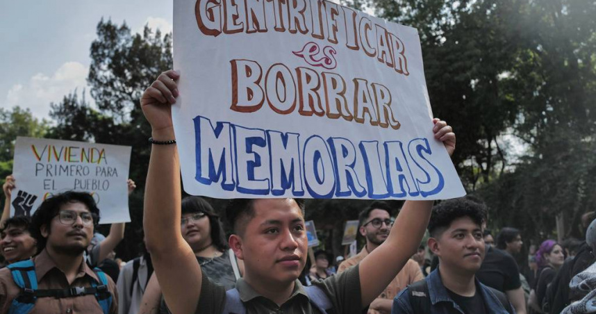 墨西哥市（Mexico City）在7月4日美國獨立日時爆發首場大規模反士紳化抗議。（圖／達志／美聯社）