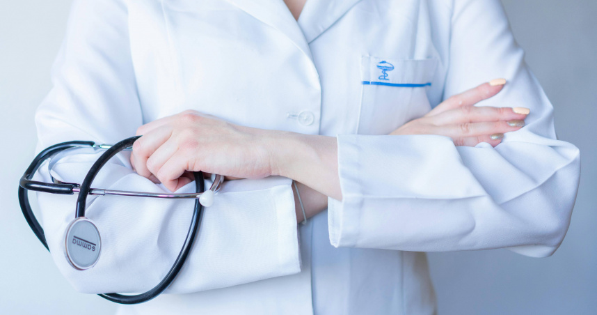 有網友發文討論為何自己看醫生速度總是比別人快。（示意圖／Pexels）