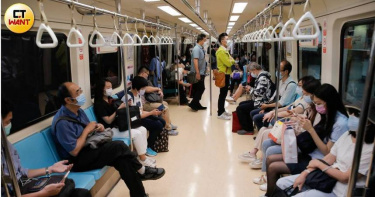 女網友透過社群平台「脆」尋人成功，從捷運一面之緣到5天內見面牽手，引發熱議。（示意圖／黃耀徵攝）