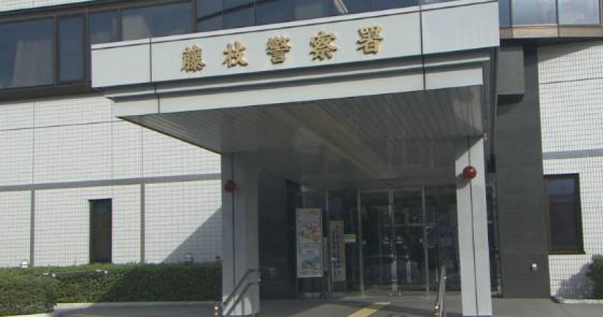 日本靜岡縣藤枝市爆發駭人伴屍案，一名72歲婦人涉嫌將男性親屬遺體長期留置家中。（圖／翻攝自靜岡朝日）