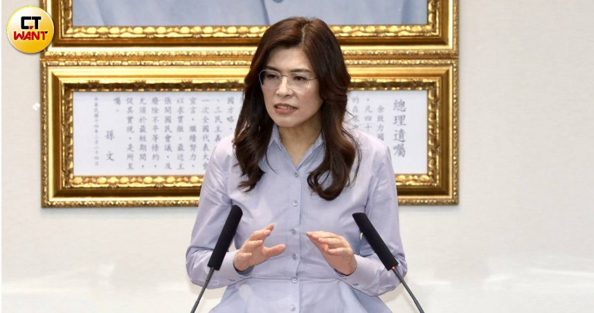 國民黨17日在中央黨部召開記者會，由黨主席鄭麗文主持，並說明此次訪美結果。（圖／方萬民攝）