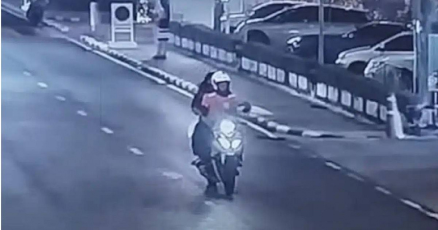 泰國一名女子指控機車計程車司機性騷擾並跳車逃生，警方調查後案情出現逆轉，女子事後公開道歉，司機則提告維護自身名譽。（圖／翻攝自KhaoSod）