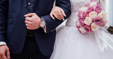 大咖女主持人遭玩弄!已婚男醫生日送「離婚證書」 心機撈金手段曝光