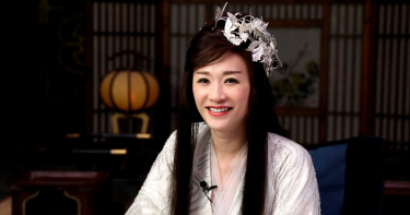 凍齡女神《慶餘年》耍心機 李小冉下跪50次慘鐵腿