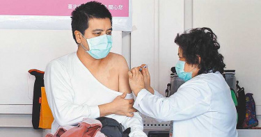 疫情悶一年!疫苗問世、開打 陳時中:明年春節出國是可以期待的