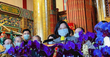 王不見王?蔡英文指南宮參拜 一踏出廟門…馬英九緊接入殿