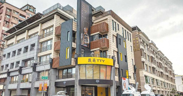 戴資穎3連勝闖8強 左營新家提早開箱!1樓店面賣羽球