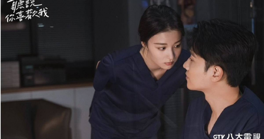 《聽說你喜歡我》由王楚然（左）與彭冠英（右）主演。（圖／八大電視提供）