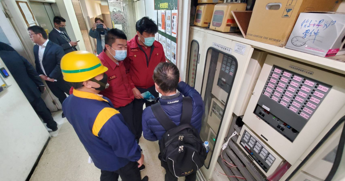 台中新光三越爆炸釀4死29傷 北市消防啟動百貨公司大賣場專案檢查 | 社會 | CTWANT
