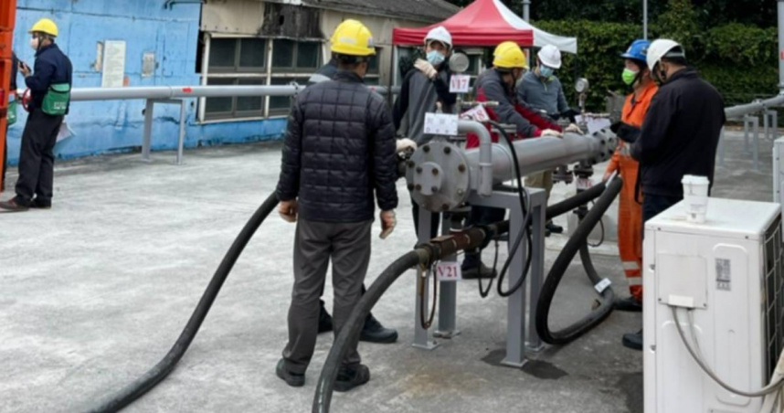 以AI定位系統進行地下長途管線測漏偵測（圖／台灣中油股份有限公司提供）。