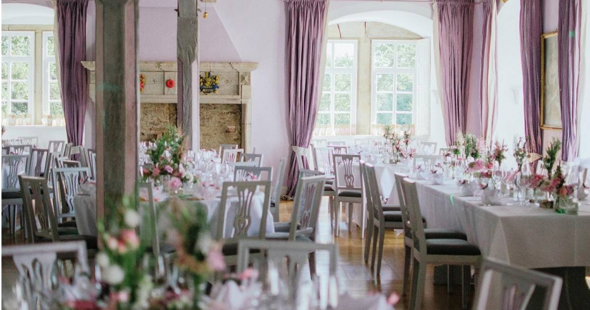 女子不滿，公公私拿紅包卻忘記，還質疑她和丈夫收禮不找親人而是請朋友幫忙。（示意圖／Pixabay）