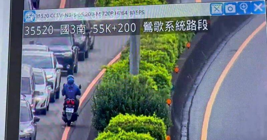 男子騎車逆闖國道17公里，無視警封路狂飆險釀災。（ 圖／翻攝畫面）