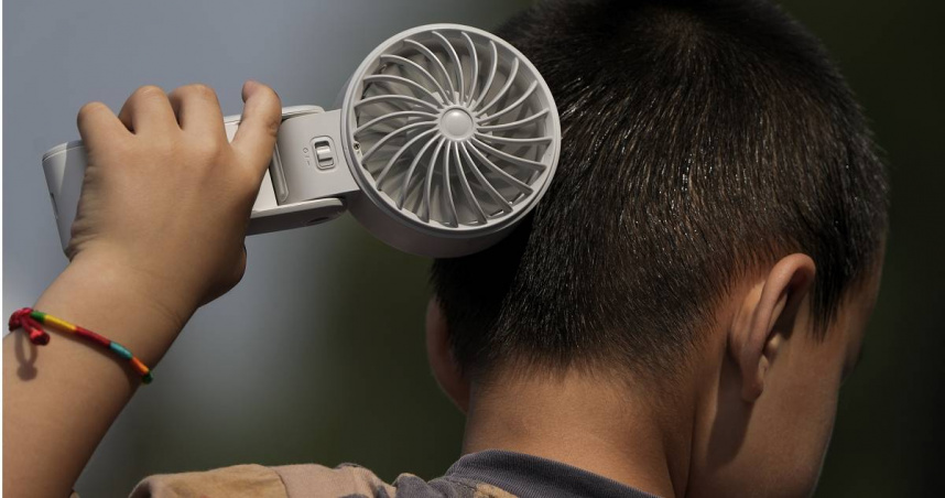 近日，中國山東省煙台市某中學一名12歲男學生頂著7月的艷陽參加400米體能測試後，跑完後突然倒地，送醫搶救無效不幸身亡。（示意圖／達志／美聯社）