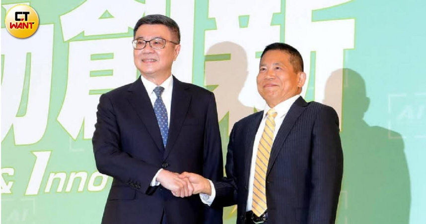 國發會主委劉鏡清因健康因素，已向行政院長卓榮泰提出請辭。（圖／周志龍攝）