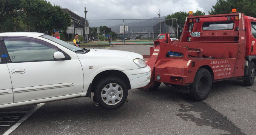 北市下午5點淡水、基隆水門「只出不進」。（圖／翻攝北市水利處）