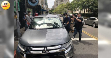 快訊/館長遭槍擊案 警方上門詢問家屬釐清案情